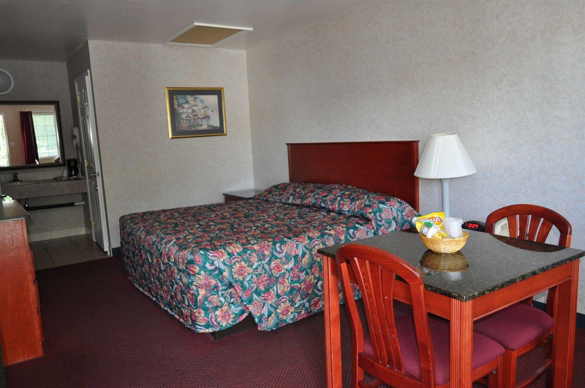 גאלווי Atrium Inn & Suites מראה חיצוני תמונה