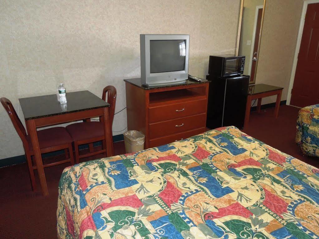 גאלווי Atrium Inn & Suites מראה חיצוני תמונה