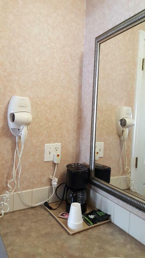 גאלווי Atrium Inn & Suites מראה חיצוני תמונה