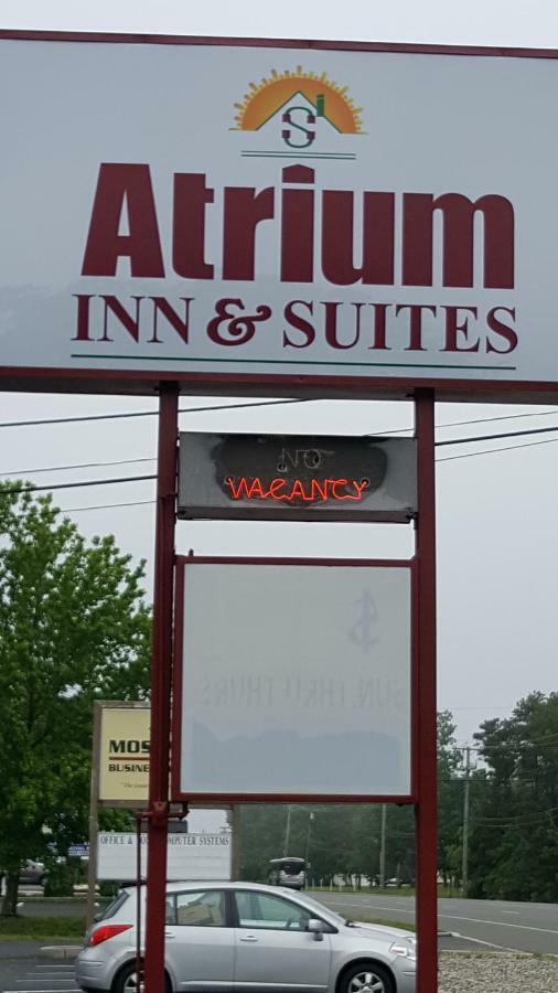 גאלווי Atrium Inn & Suites מראה חיצוני תמונה